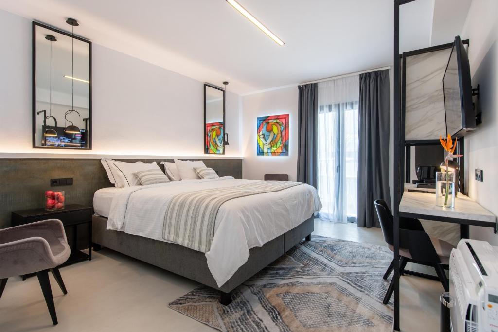 Central Boutique Hotel by Naoussa Hills