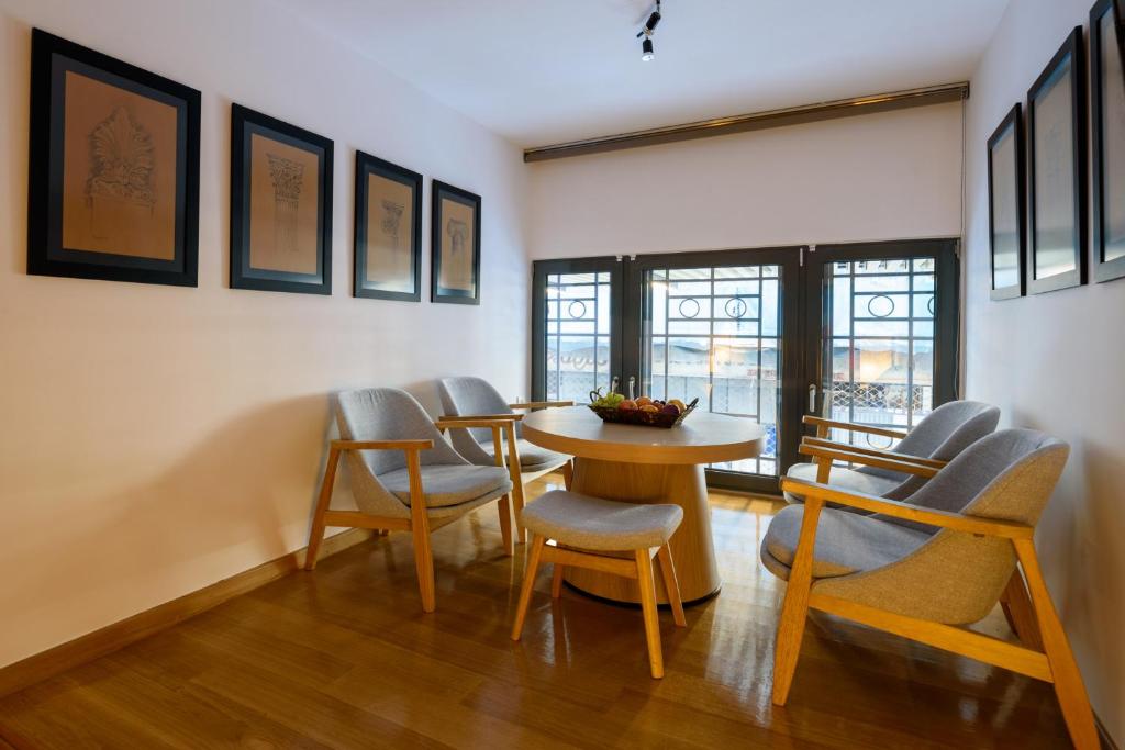Fos DownTown Suites