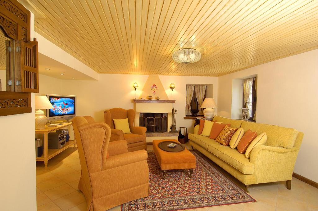 Emotions Country Resort Karpenisi