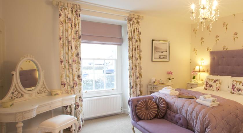 Holly Lodge Guest House