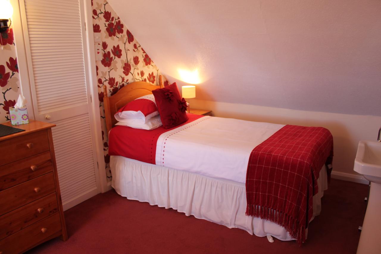 Rolling Waves Hotel - Guest house