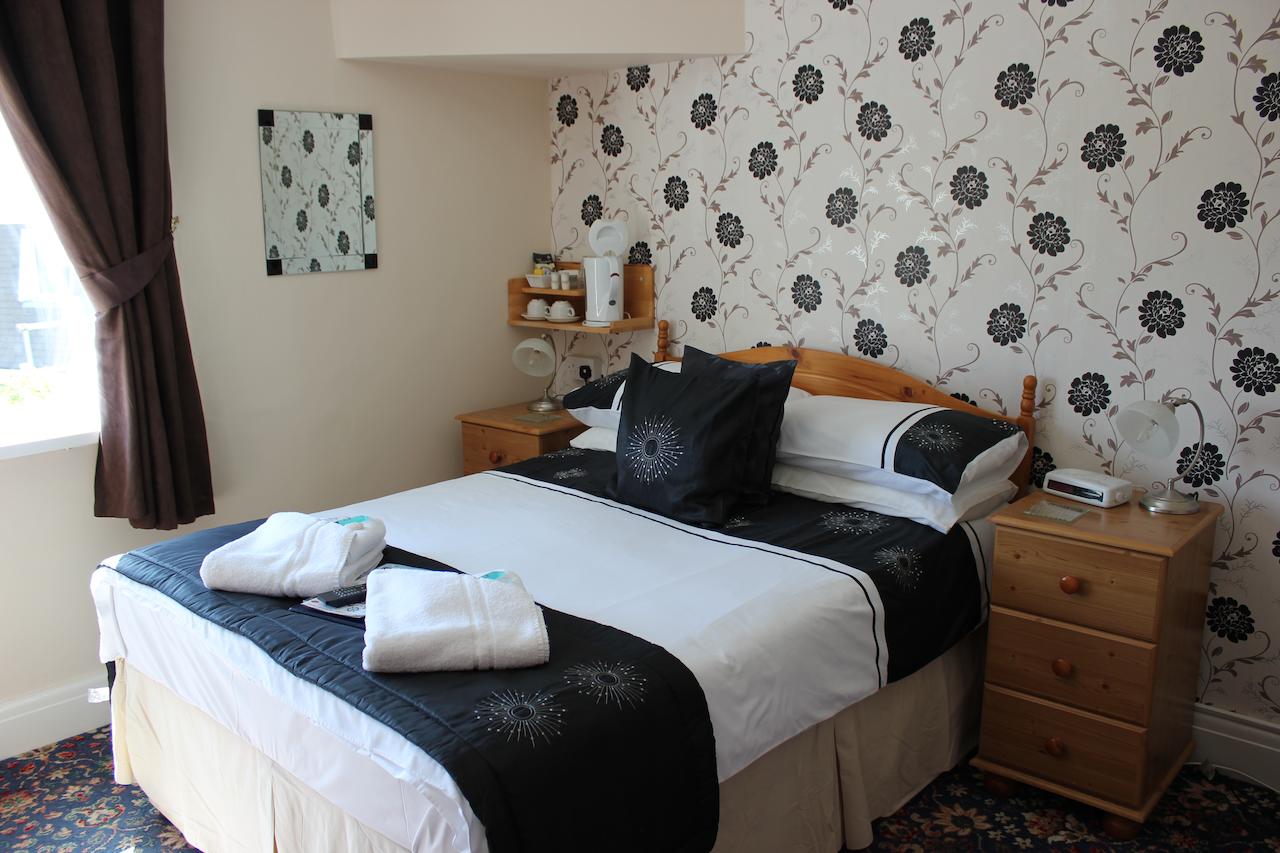 Rolling Waves Hotel - Guest house