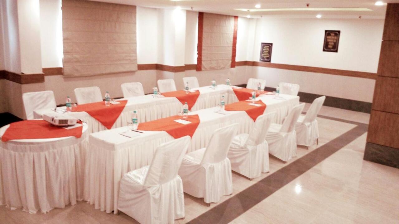 Hotel Polo Max Allahabad