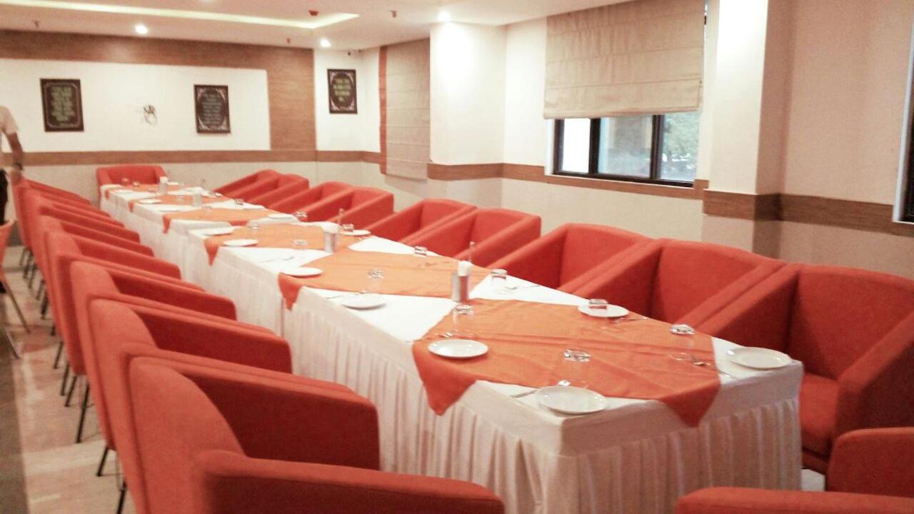 Hotel Polo Max Allahabad