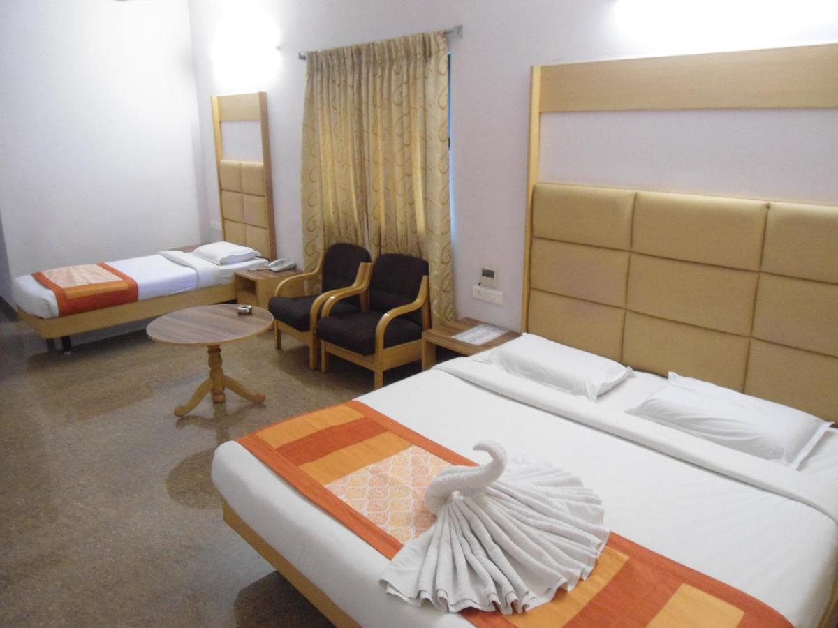 Hotel Rajadhane