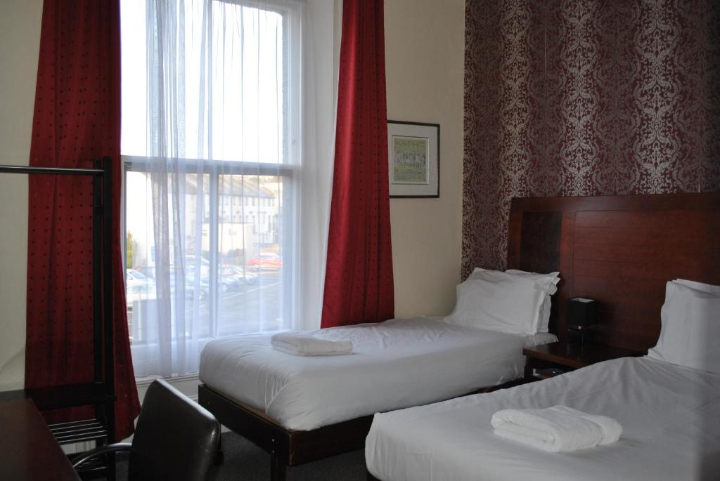 Town House Rooms