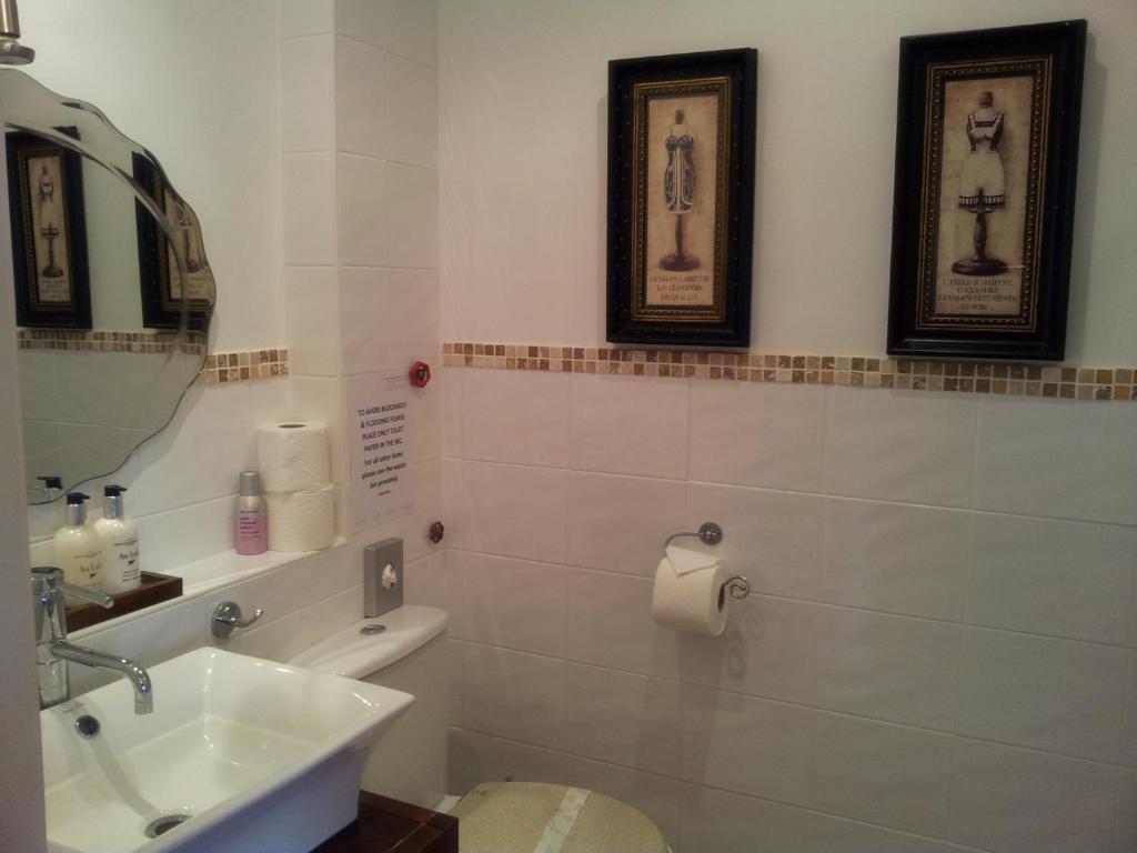 The Ambassador Townhouse