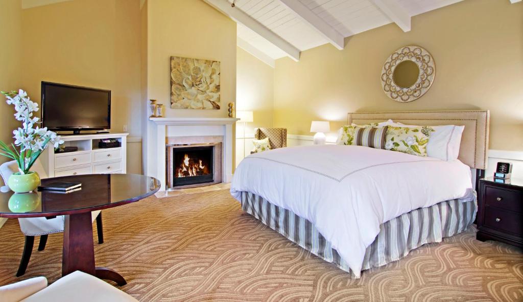 Carriage House Inn