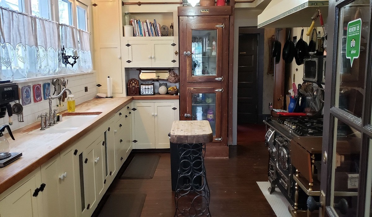 Alaska Heritage House Bed and Breakfast