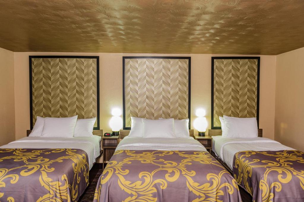 AArya Hotel By Niagara Fashion Outlets