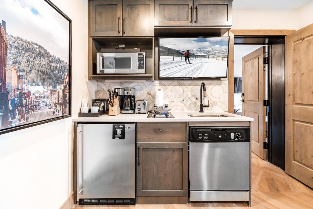 Canyons Village Condos by All Seasons Resort Lodging