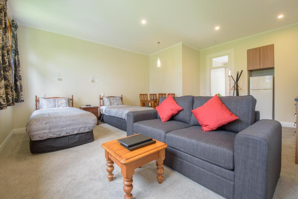 Willowbrook Country Apartments