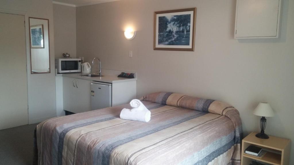 Raymar Motor Inn