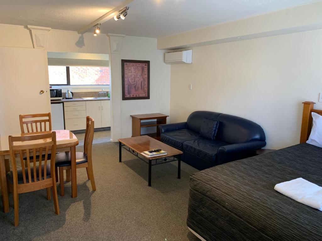 755 Regal Court Motel