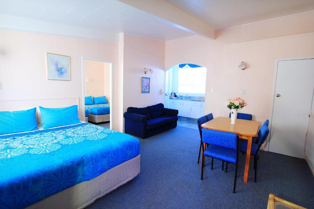 Golden Glow Motel