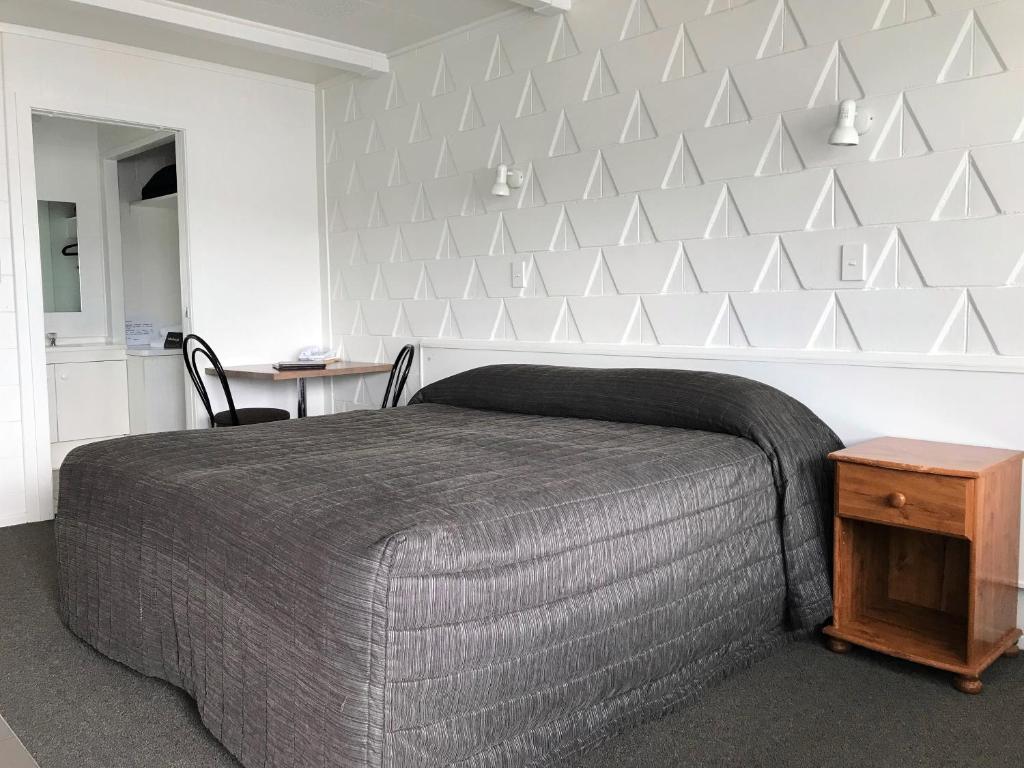 Central Court Motel