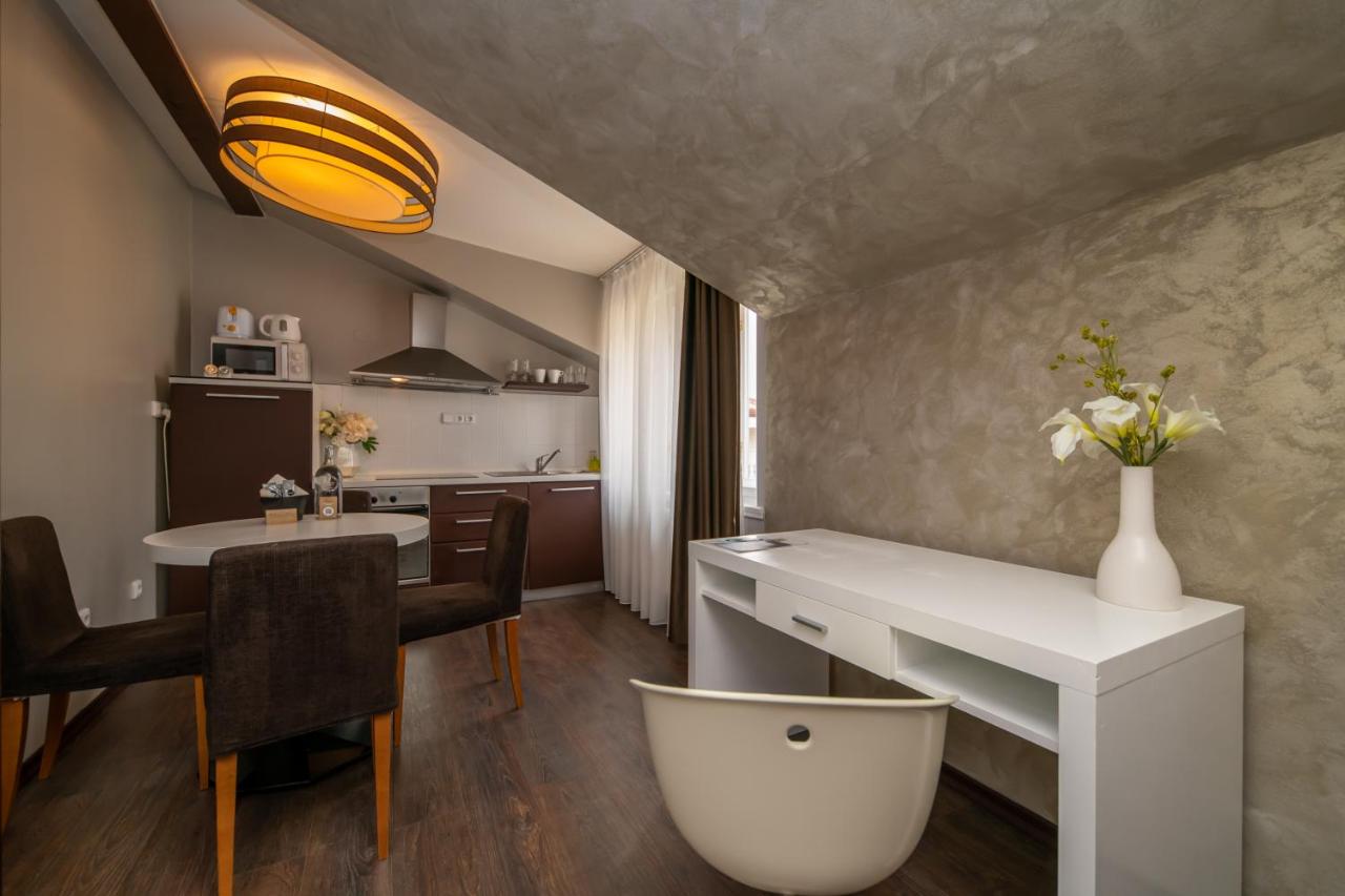 Emporio Prague Apartments