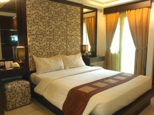 Metro Hotel Jababeka