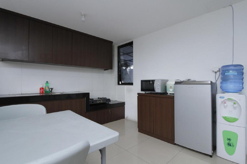 RedDoorz Plus near Plaza Indonesia