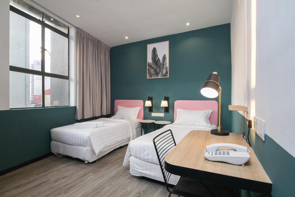 Season Point Hotel