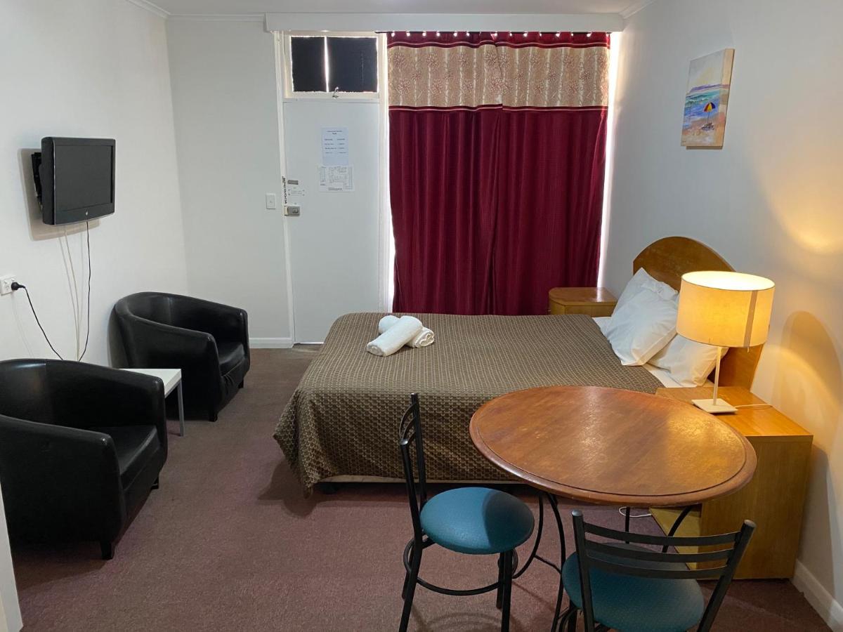 Tollgate Motel