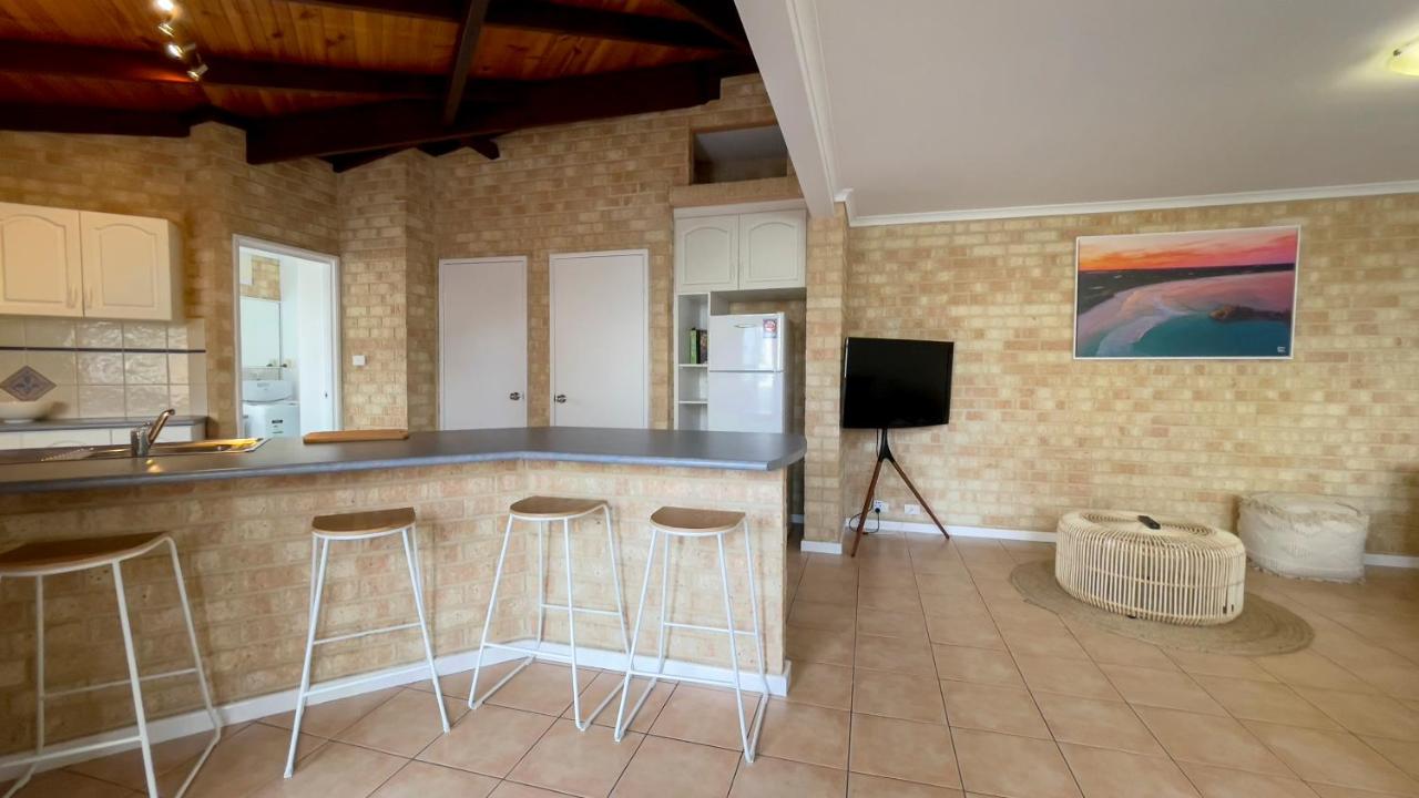 Yot Spot Apartments