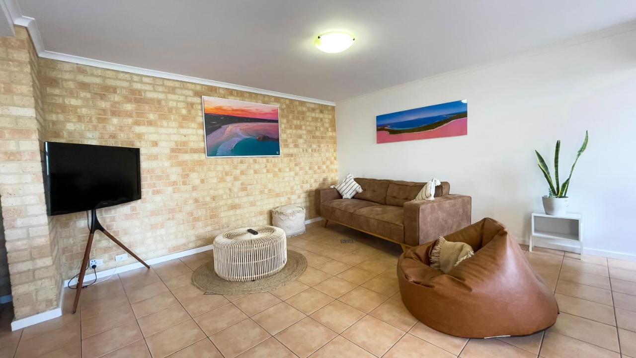 Yot Spot Apartments