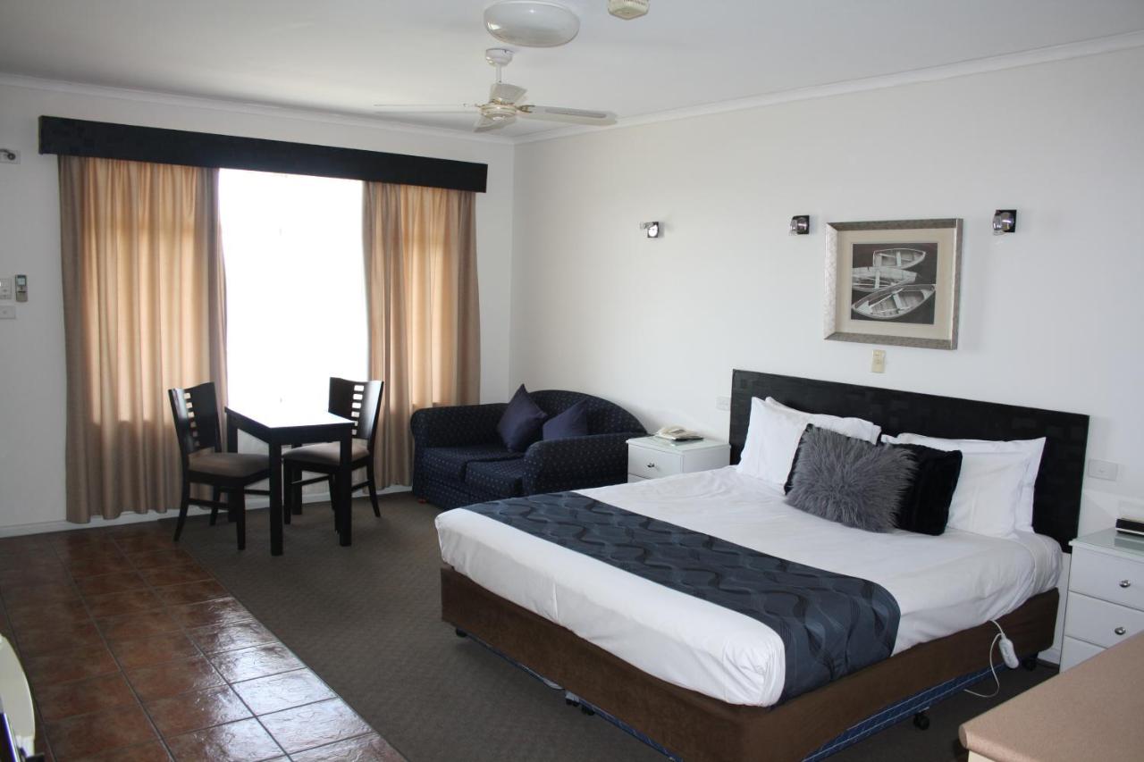 Lakeview Motel and Apartments