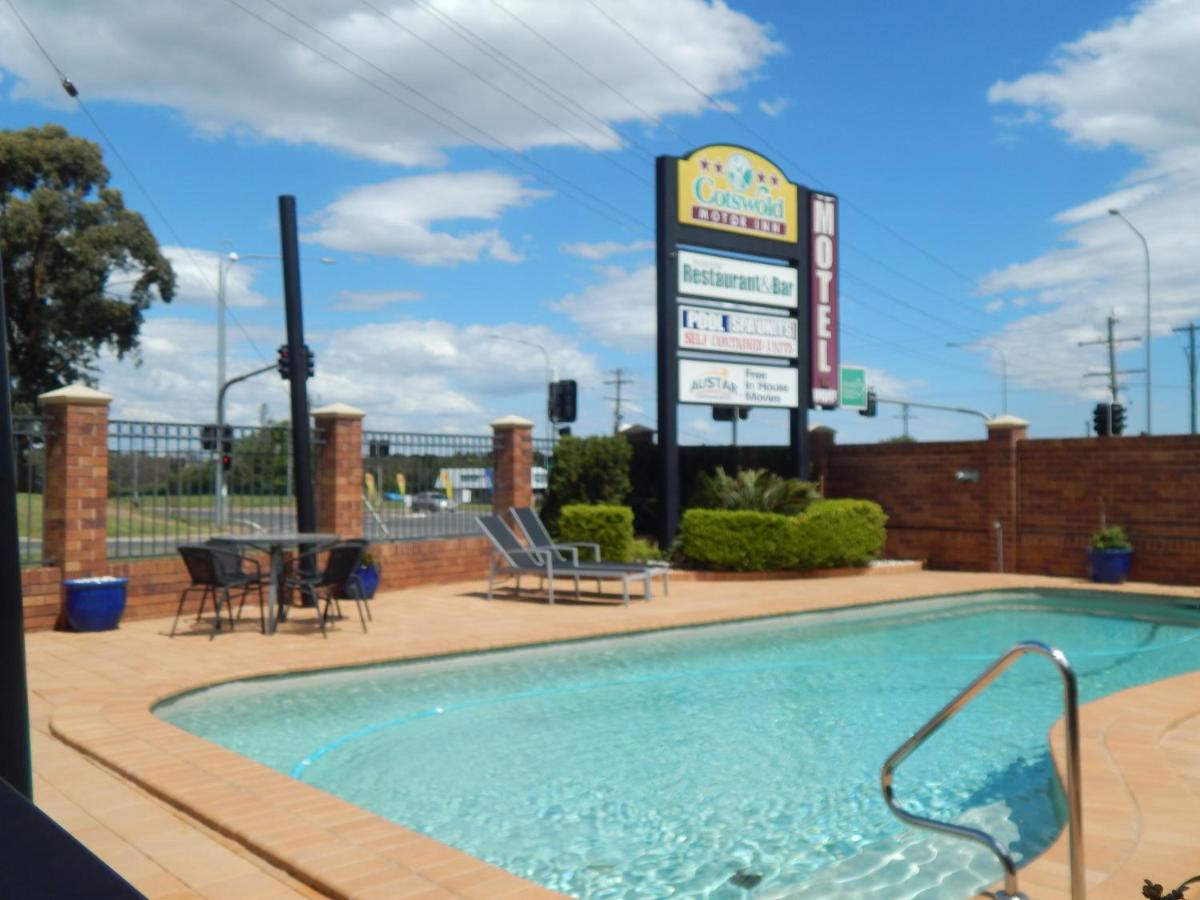 Cotswold Motor Inn