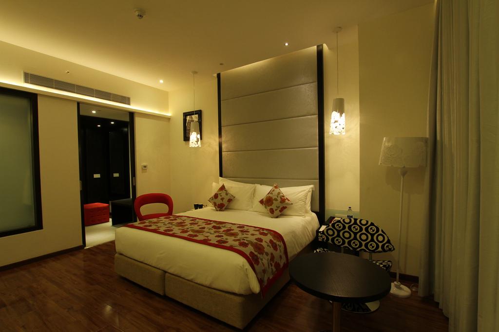 E Hotel
