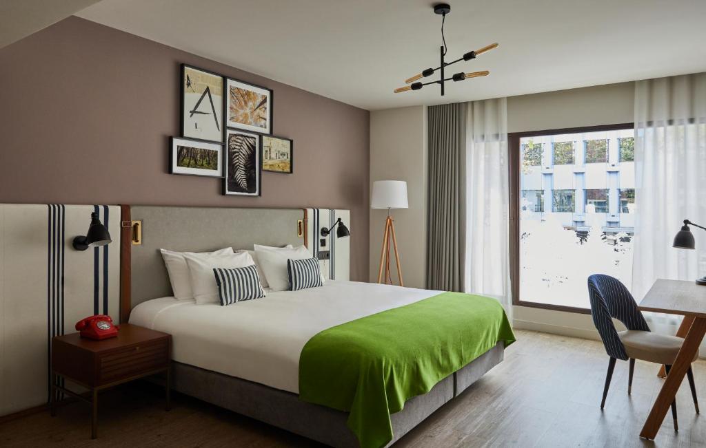 Hotel Indigo Madrid - Princesa, an IHG Hotel (Formerly T3 Tirol)