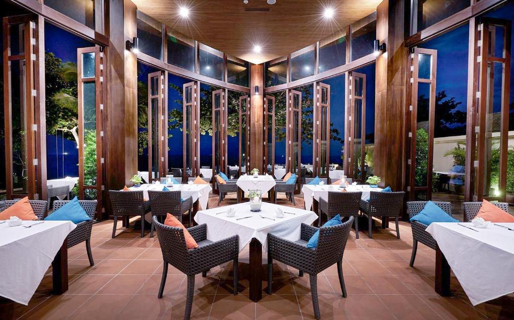 Khanom Beach Resort & Spa