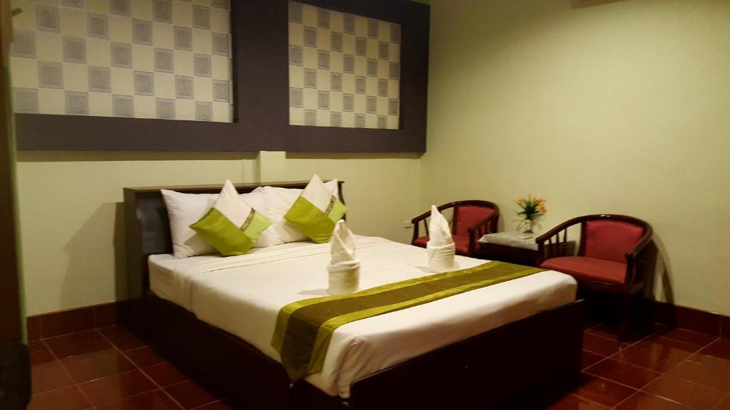 Khaolak Grand City