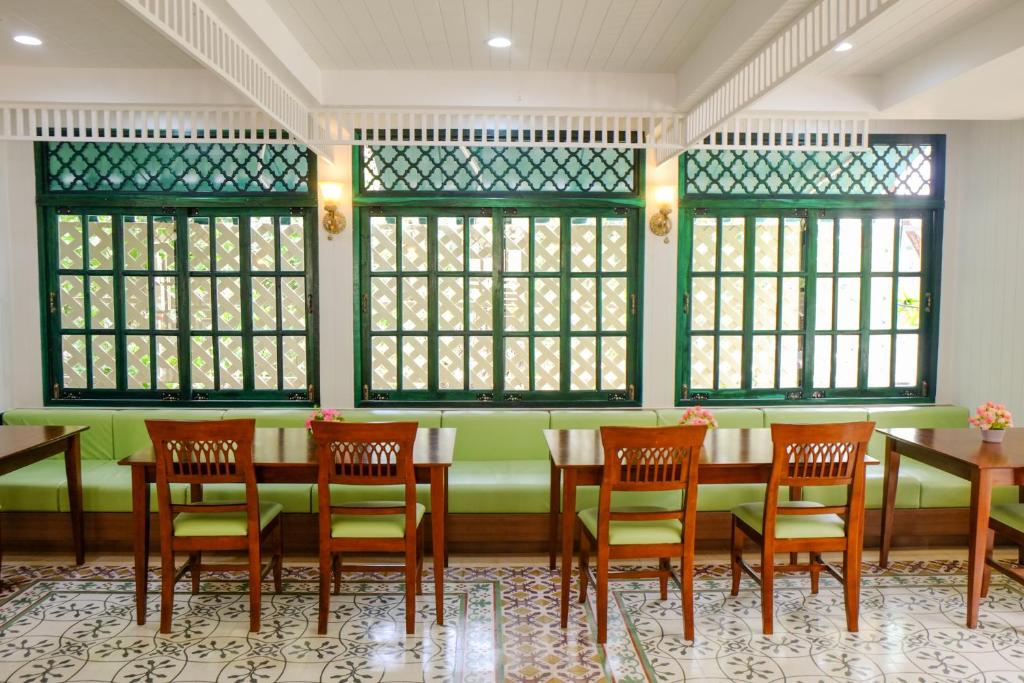 Anchan Laguna Hotel