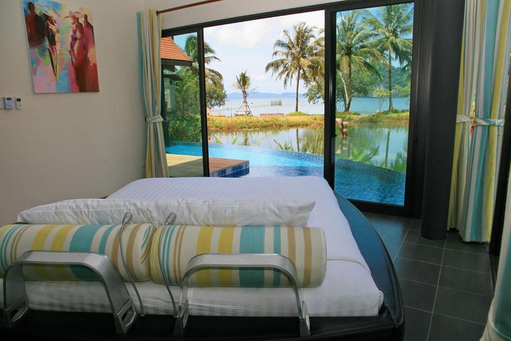 Tha Lane Bay Villa