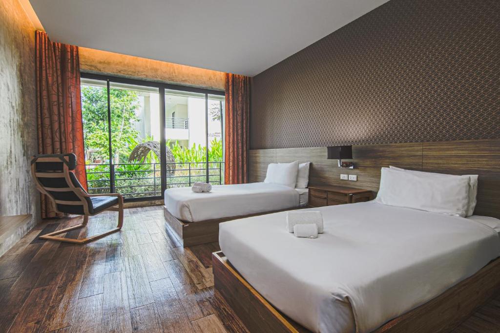 Lumphawa Amphawa Resort (SHA Plus)
