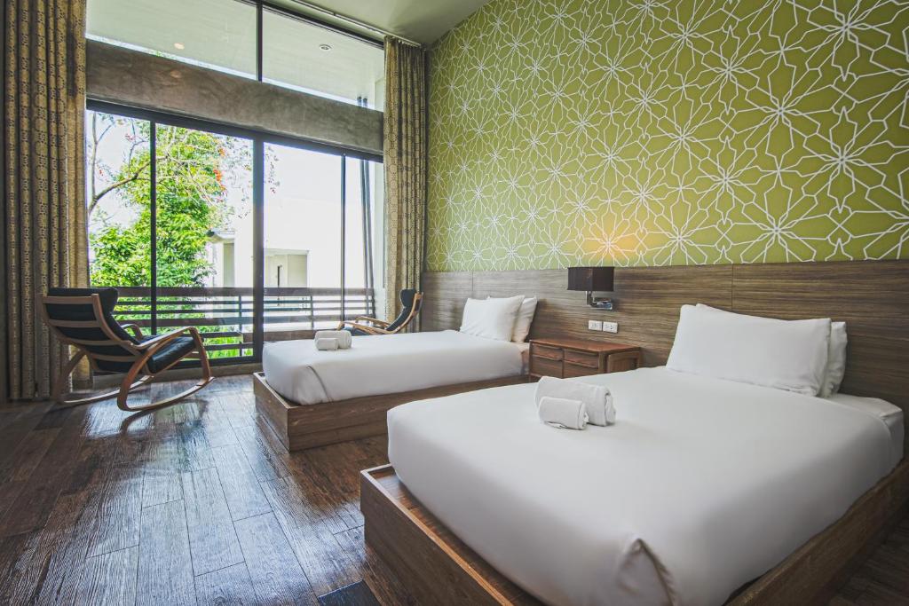 Lumphawa Amphawa Resort (SHA Plus)