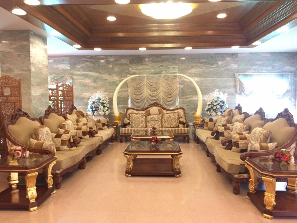 Thongtarin Hotel (SHA Plus)