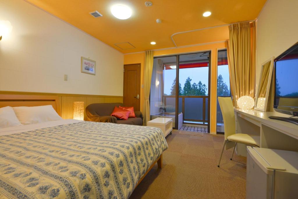 Hotel Casual Euro