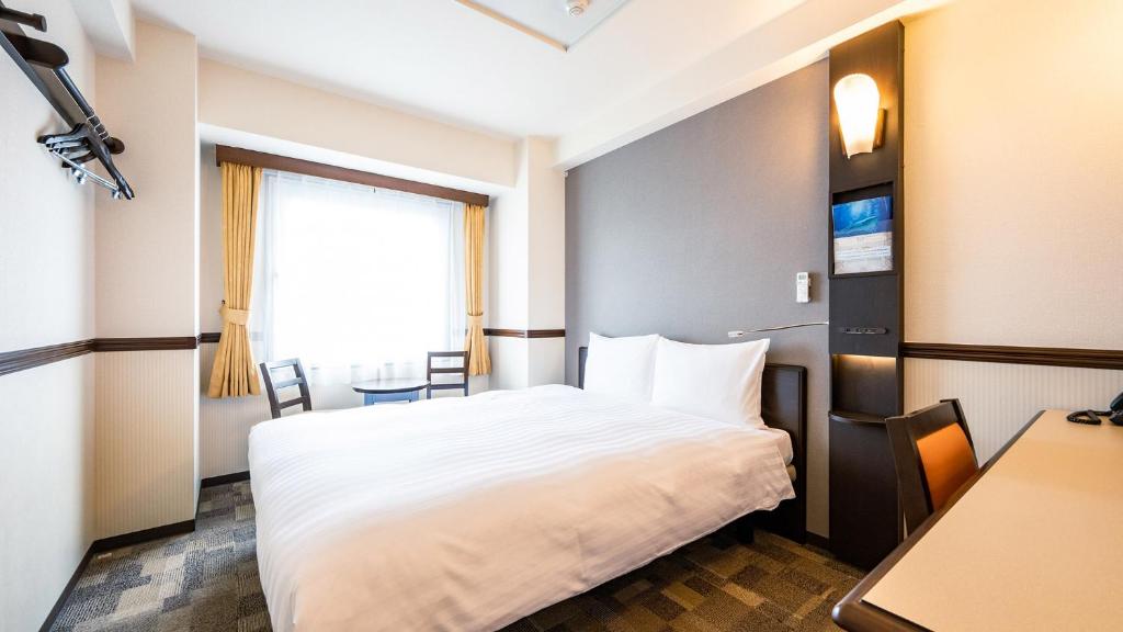 Toyoko Inn Shin Osaka Higashi Mikuni Station