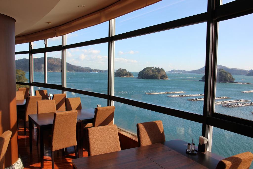 Toba Grand Hotel