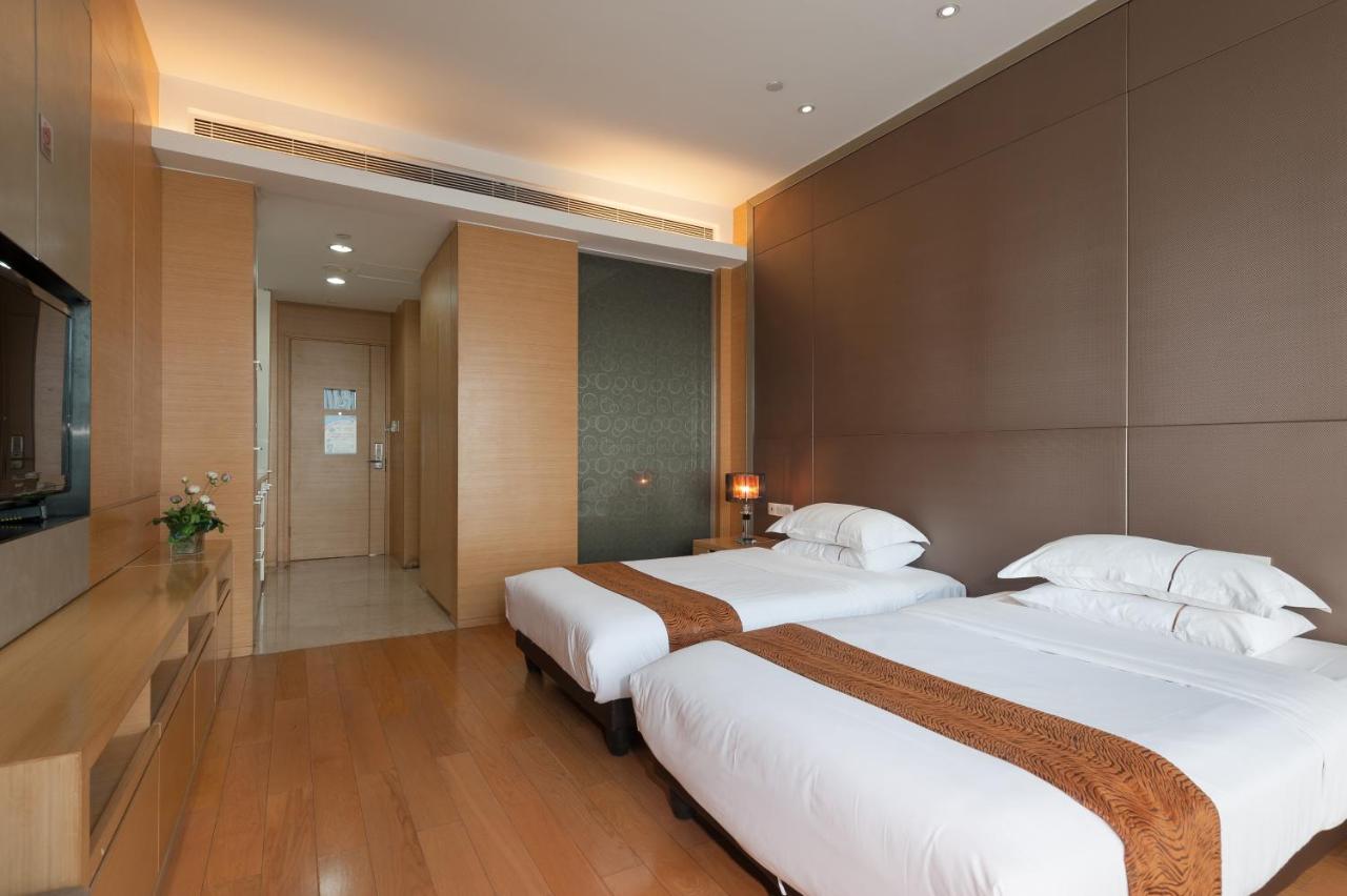 Yicheng Pazhou Poly World Trade Centre Apartment