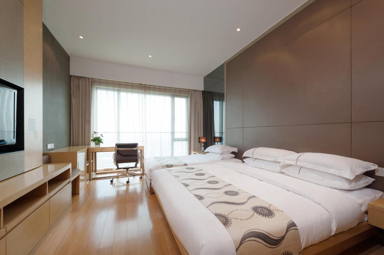 Yicheng Pazhou Poly World Trade Centre Apartment