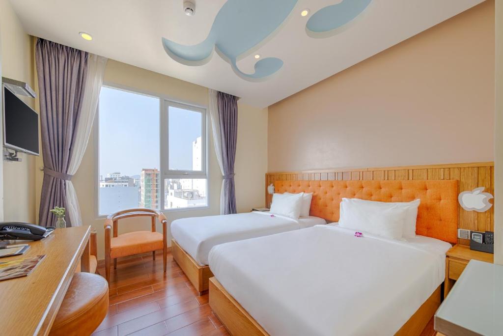 Queen's Finger Hotel