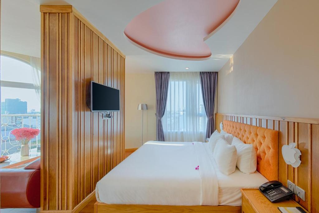Queen's Finger Hotel
