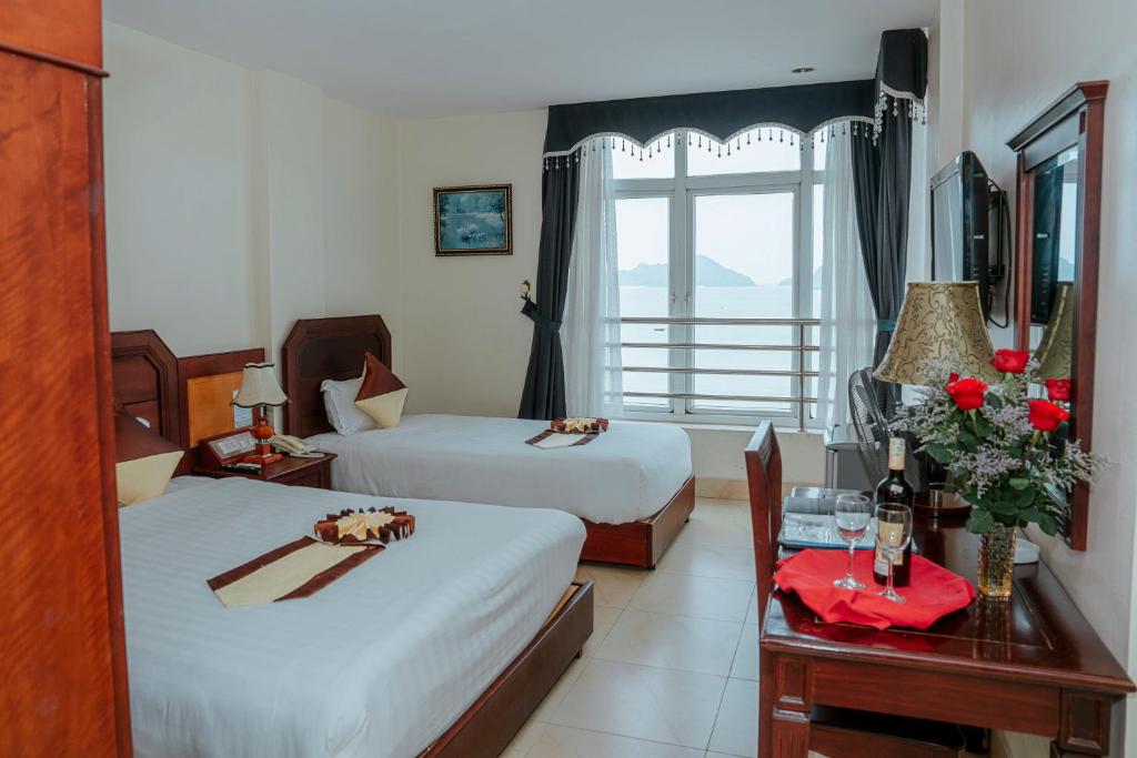 Hung Long Harbour Hotel