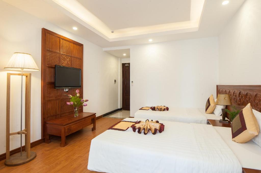 Le Foyer Hotel