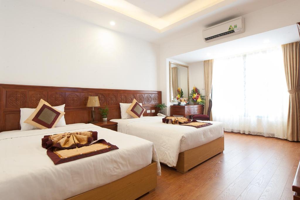 Le Foyer Hotel