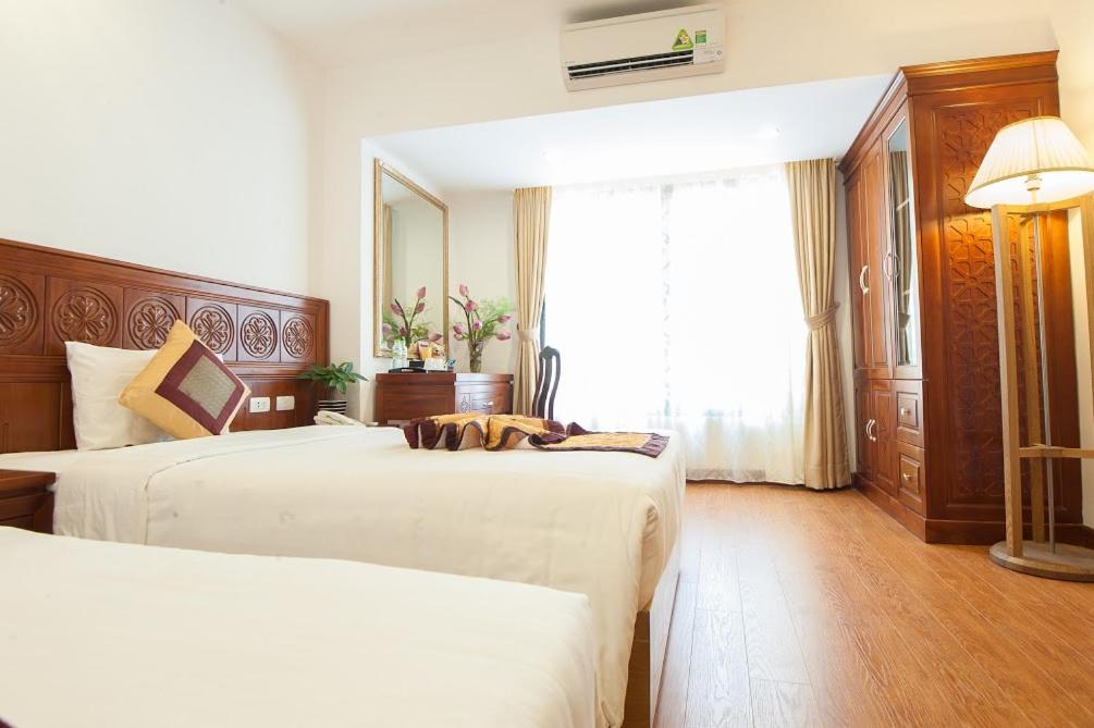 Le Foyer Hotel