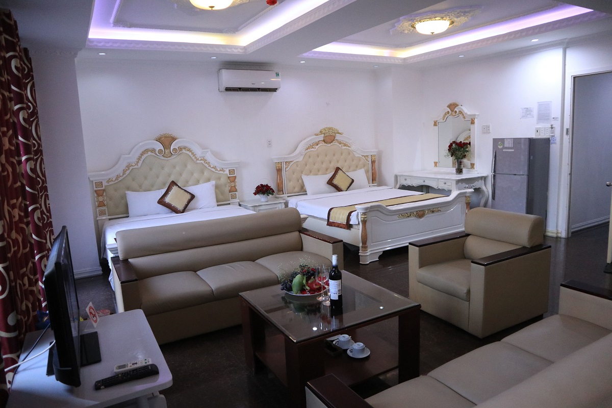 Happy Land Hotel